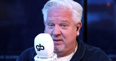 Glenn Beck Predicts Tucker Carlson Departure Will 'Kill' FOX News (VIDEO) | The Gateway Pundit | by Mike LaChance