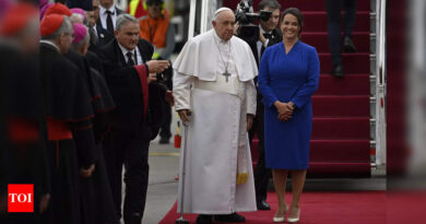 Pope speaks of secret peace 'mission,' help for Ukraine kids - Times of India