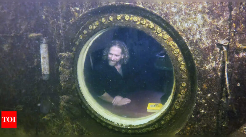 He likes to be, under the sea: Florida man sets record for living underwater - Times of India