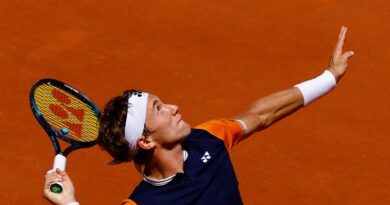 French Open: Casper Ruud powers past qualifier Ymer into second round