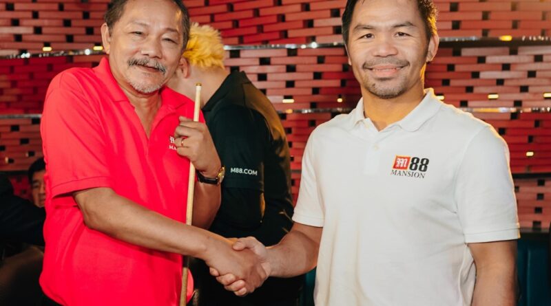 Efren Bata Reyes and Manny Pacquiao during an exhbition game. – Mansion Sports Bar and Lounge