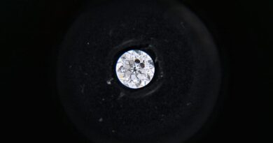 UK moves to ban Russian diamonds, with EU under pressure to follow