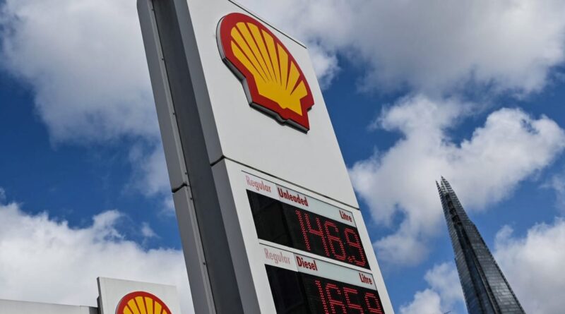 Oil giant Shell makes huge €8.7B profit in first quarter