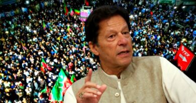 Former Pakistan PM Imran Khan Is Released From Prison - Massive Crowd Stays Up to Receive Ousted Leader | The Gateway Pundit | by Paul Serran