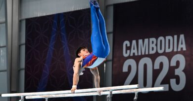 After watching teammates triumph, Carlos Yulo grabs his second gold