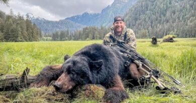 NFL Quarterback Gets Torched for Killing Massive Black Bear in Alaska and Posing with its Corpse | The Gateway Pundit | by Cullen Linebarger | 165