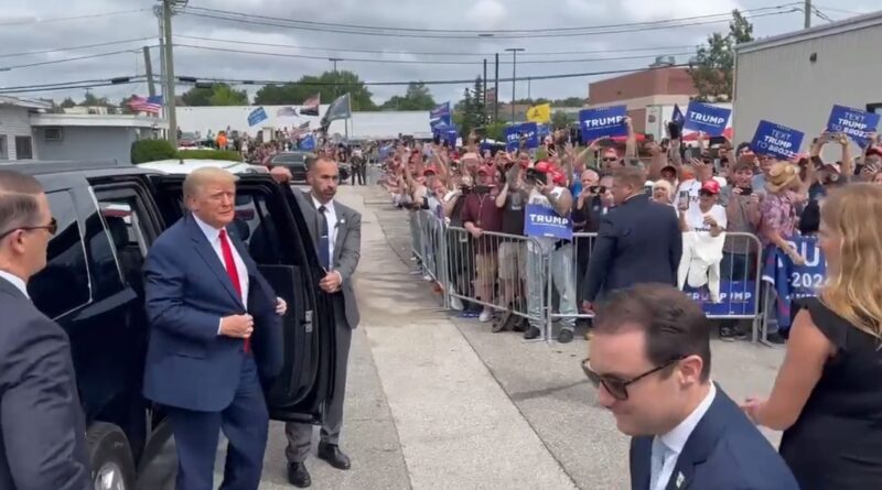 Another MASSIVE CROWD Comes Out to Greet President Trump in New Hampshire - Who Else Can Do This? (VIDEO) | The Gateway Pundit | by Jim Hoft | 2