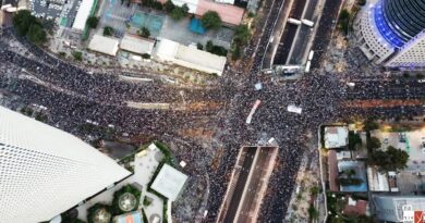 Israel Passes Justice Reform, Biden Insurrectionists Try to Storm Israeli Parliament, 300,000 Patriots March in Support of Right-Wing Government | The Gateway Pundit | by Richard Abelson