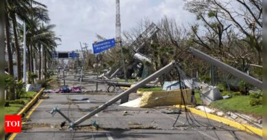 Mexico security authorities raise Hurricane Otis death toll to 39 - Times of India