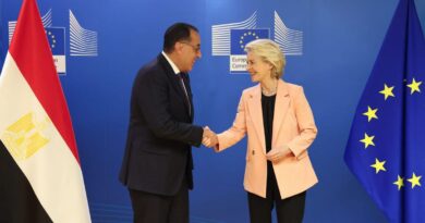 Von der Leyen pushes aid deal with Egypt in bid to stem migration to Europe