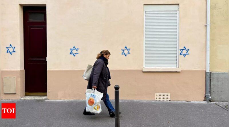 Stars of David graffiti in Paris aim 'to terrify' - Times of India