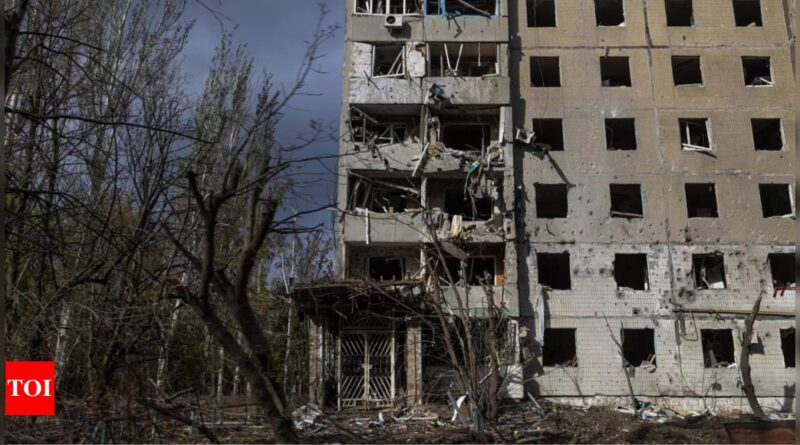 Ukraine says Russian attacks easing around embattled town - Times of India