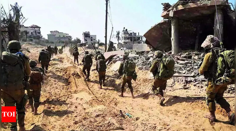 Israel cuts off north Gaza as Palestinian toll tops 10,000 - Times of India