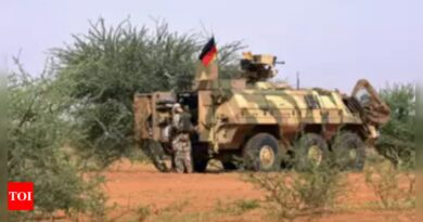 Mali militants claim to seize military base, army denies - Times of India