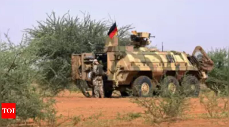 Mali militants claim to seize military base, army denies - Times of India