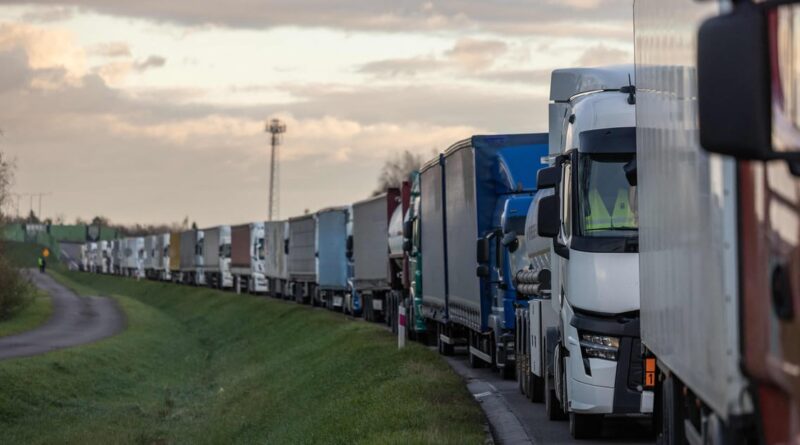 Ukraine fumes as Polish truckers block border crossings